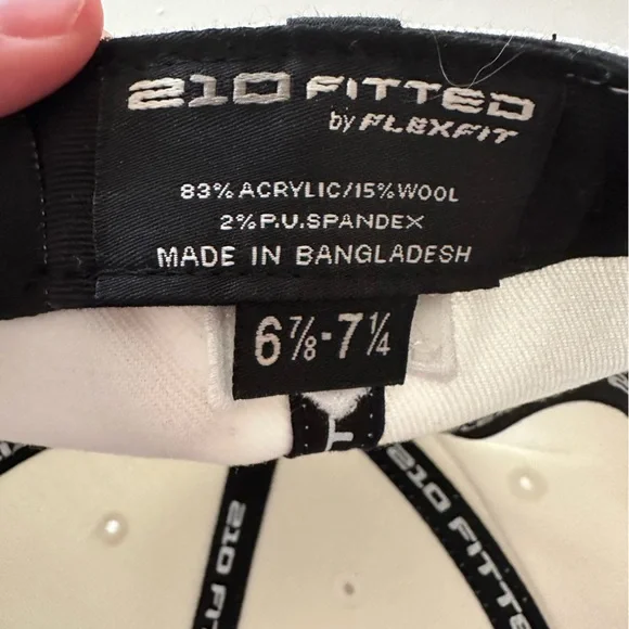 NFL Men’s Hat - Picture 2 of 3